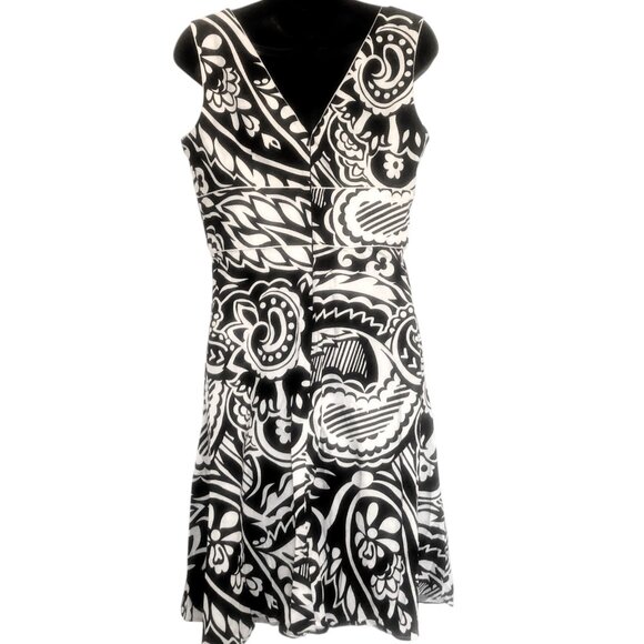 Women's Amanda Smith Sleeveless Black & White Back Zipper V-Neck Size 6 - Picture 4 of 15